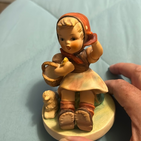 Hummel - Picture 1 of 3